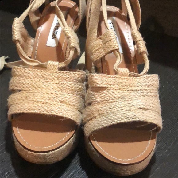 Shoes - Picture 3 of 4